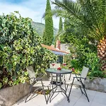 Central Apartment In Dubrovnik